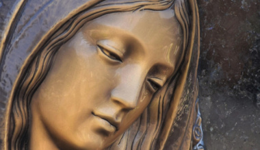 maria-a-varakozo-asszony